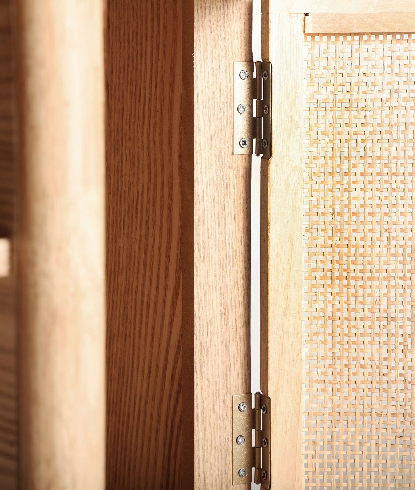 Escritorio de Estilo Nórdico de Madera y Ratán - "KILA"