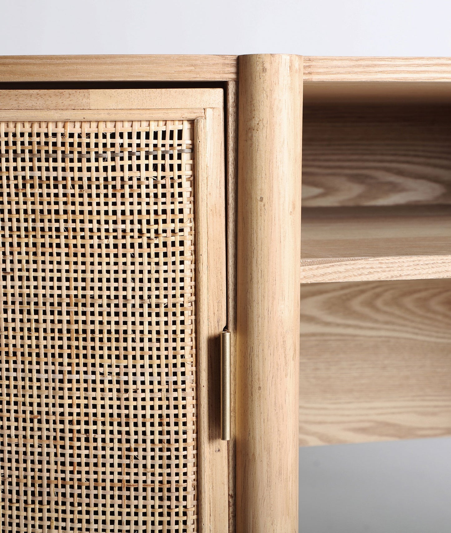 Escritorio de Estilo Nórdico de Madera y Ratán - "KILA"
