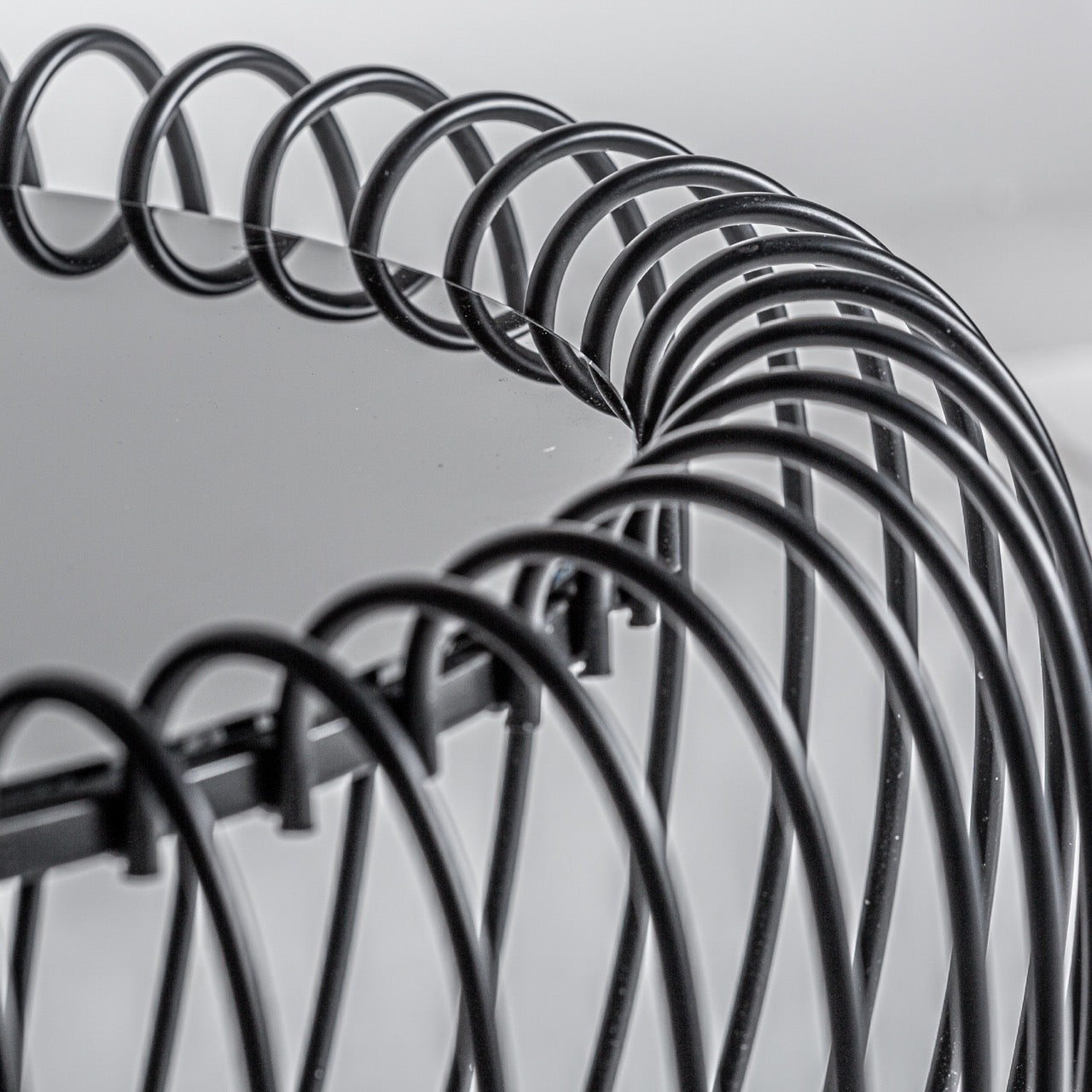 Mesa de Centro de Metal y Cristal Negro - "Moscú-M"