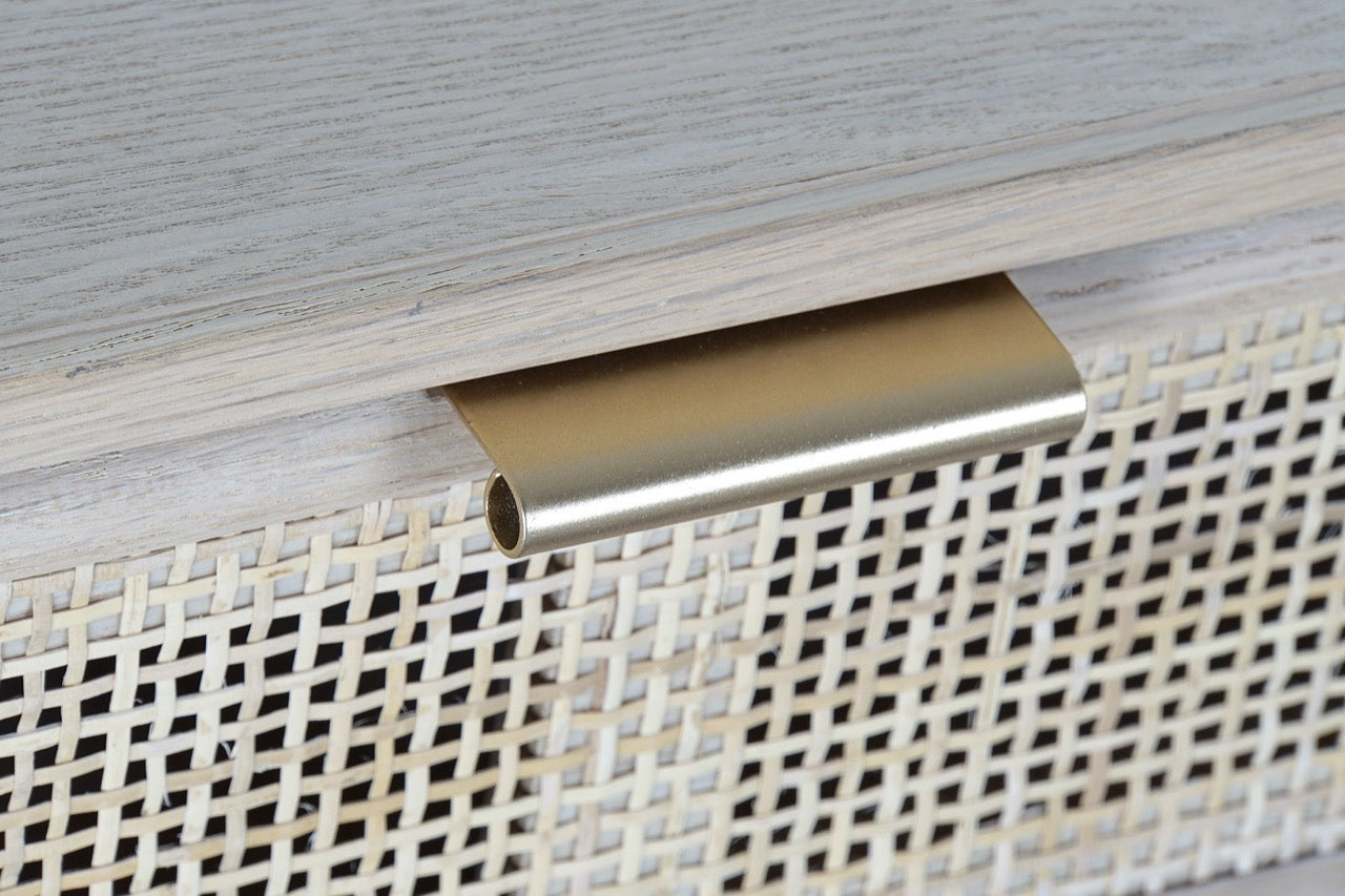 Cómoda de Madera de Rejilla y Ratán en Dorado - "Trento"