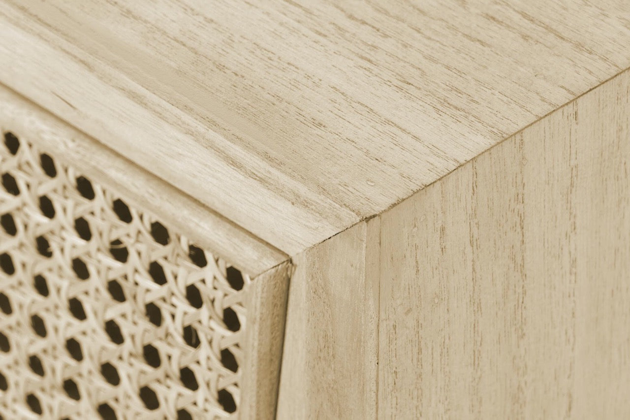 Mesita de Noche de Madera Ratán - "MUK"