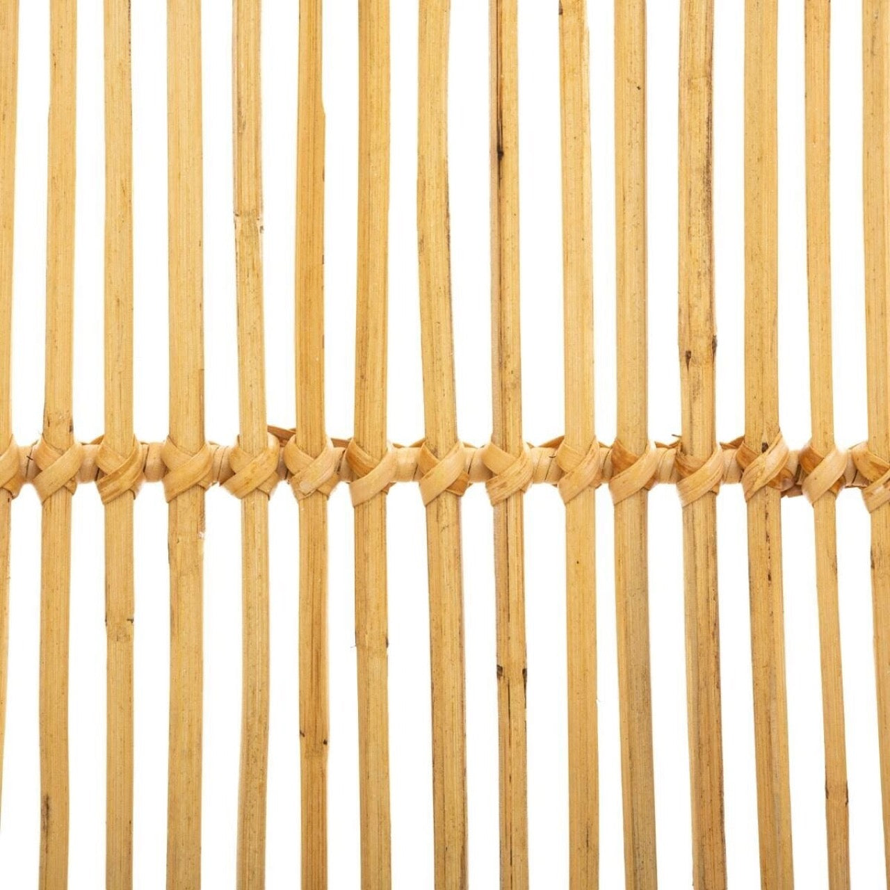 Silla de Ratán con Patas Negras - "KUBU"