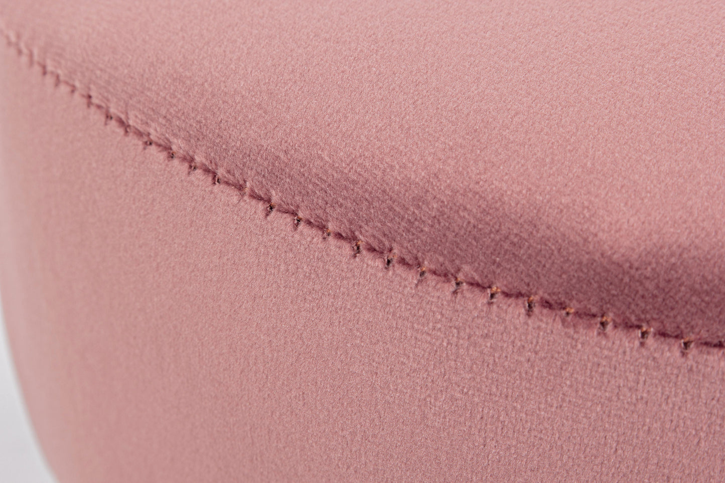 Puff de Terciopelo Rosa con Patas de Madera - “Adeline”