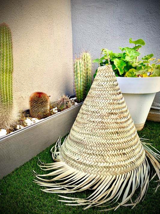 Lámpara de Esparto con Flecos - “Boho Chic”