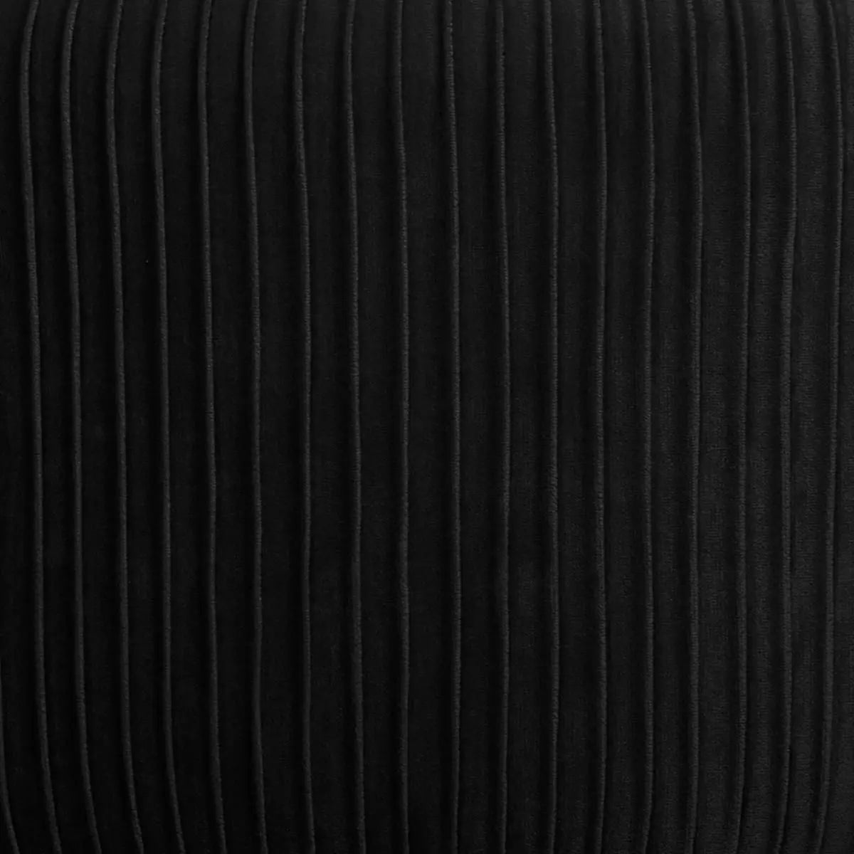 Puff de Terciopelo Negro - “Solaro”