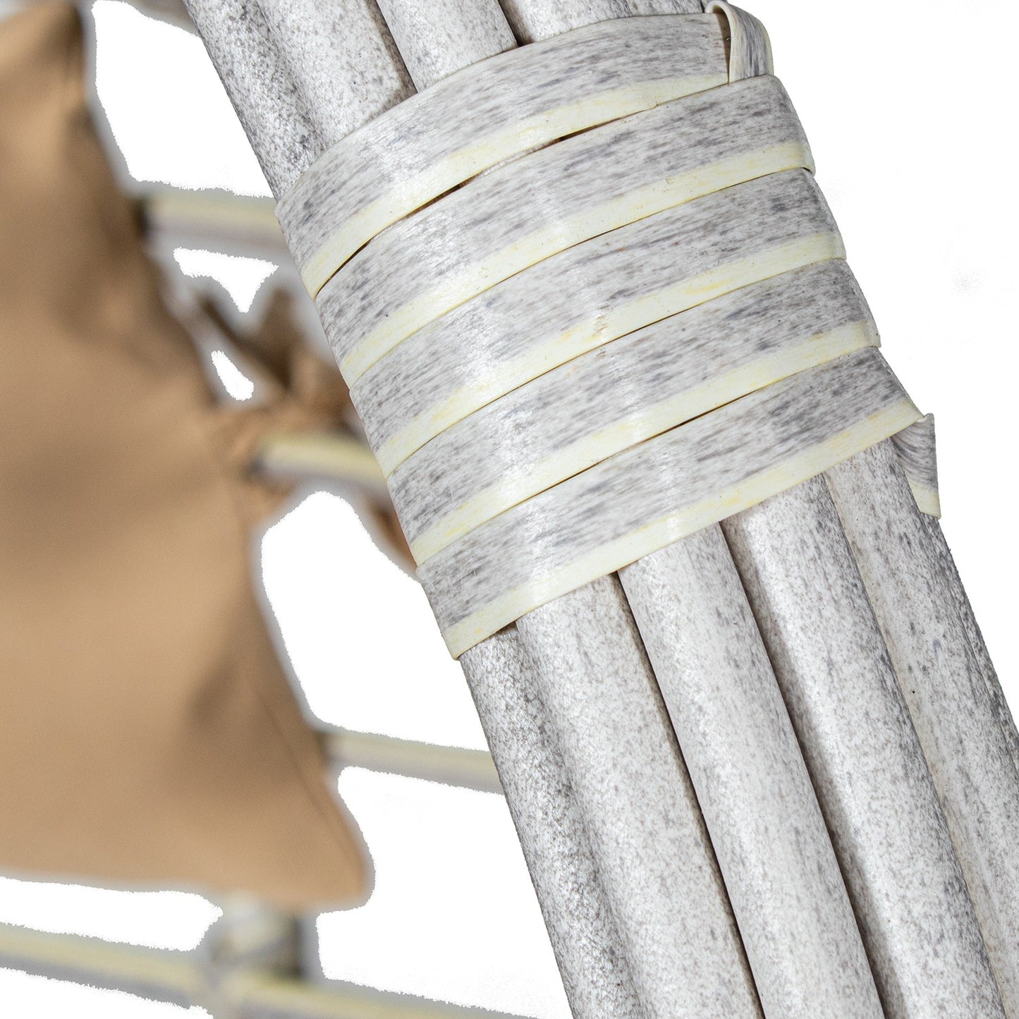 Sillón Balancín de Ratán y Metal - "Blanco"