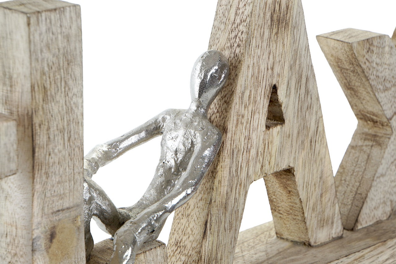Figura Decorativa de Mango y Personas de Aluminio - “RELAX”